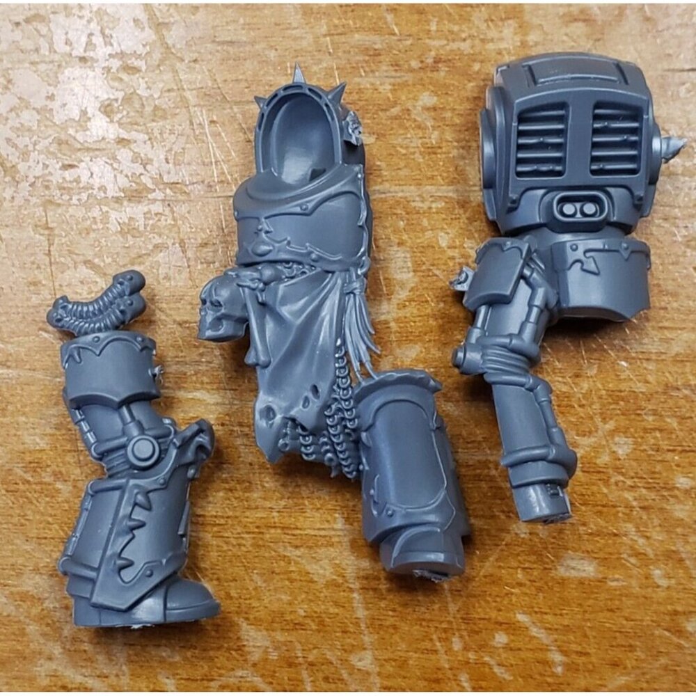 Warhammer 40k Chaos Space Marines Bits Terminator Torso Legs Set #01 - Picture 3 of 3